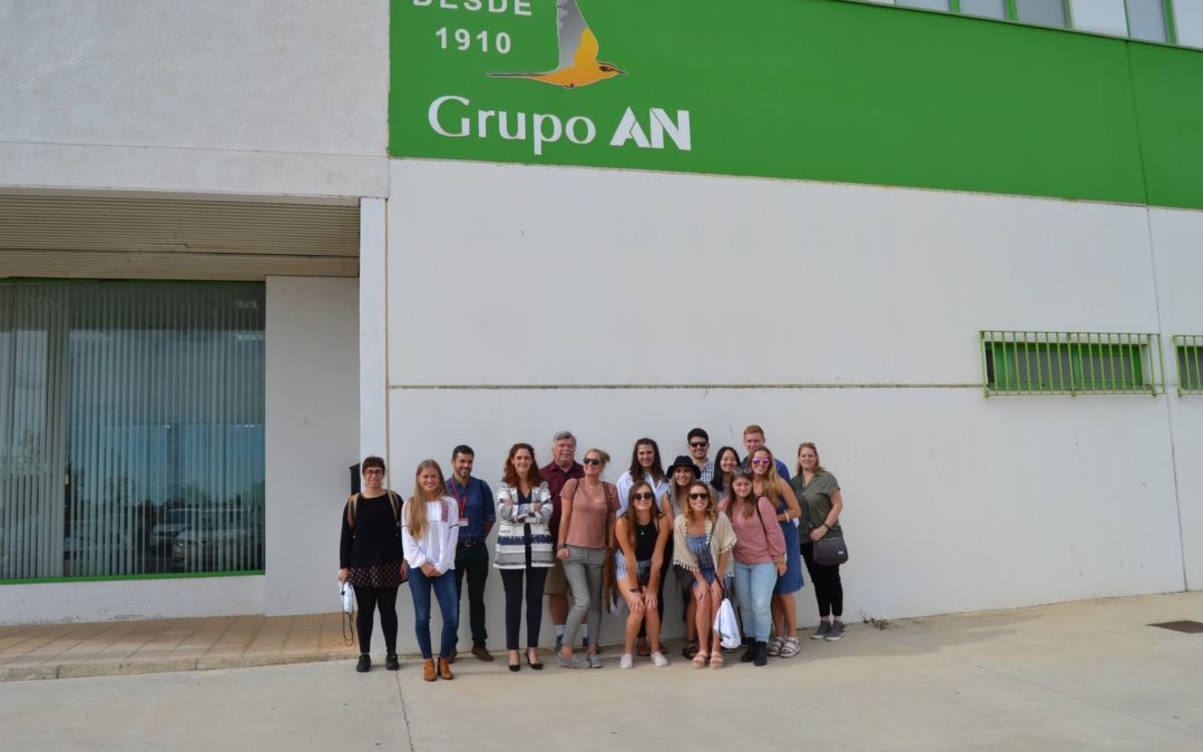 Universitarios de Pensilvania (USA) visitan el Grupo AN