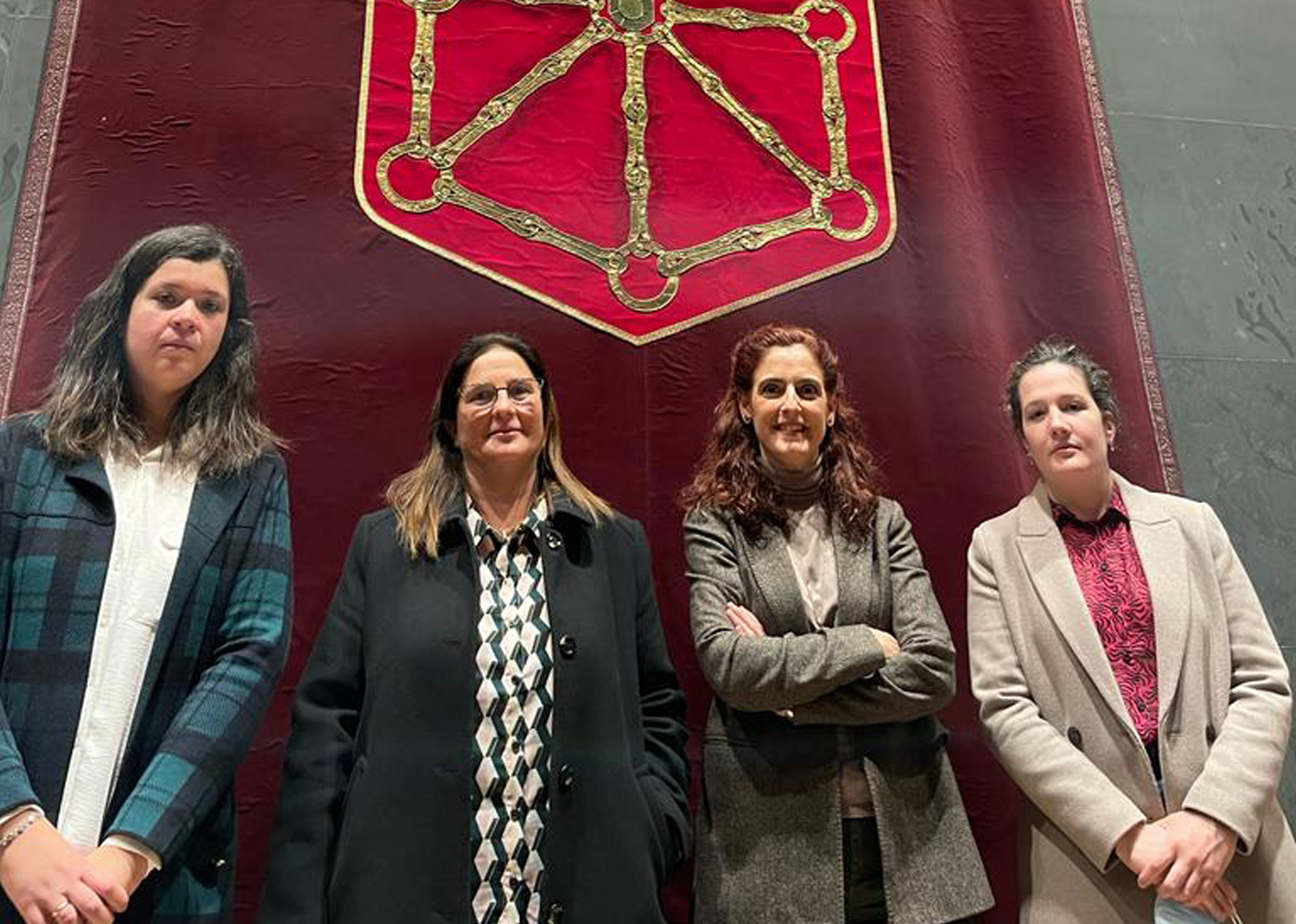 Mujeres cooperativistas en el Parlamento