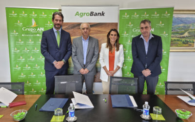 Renovado el convenio con CaixaBank